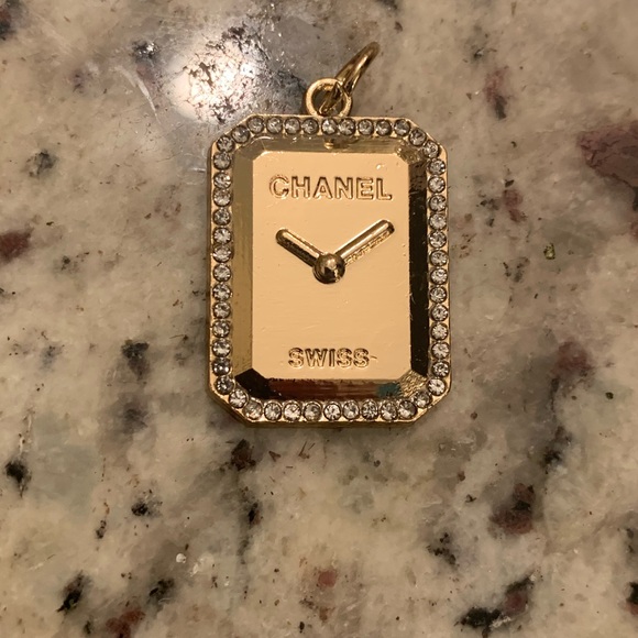 CHANEL Other - Chanel Zipper Pull
